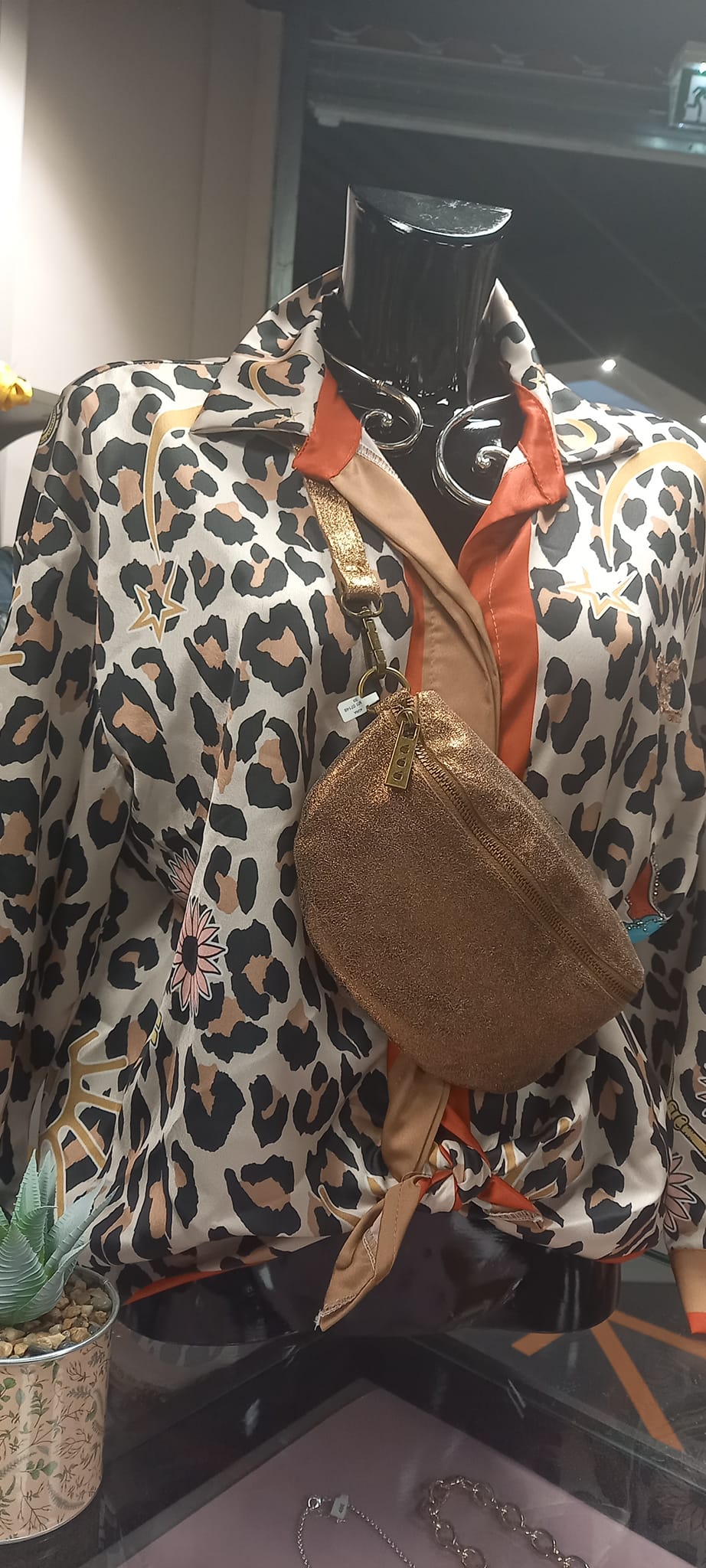 Sacs à main<br />
 et accessoires de mode et textile