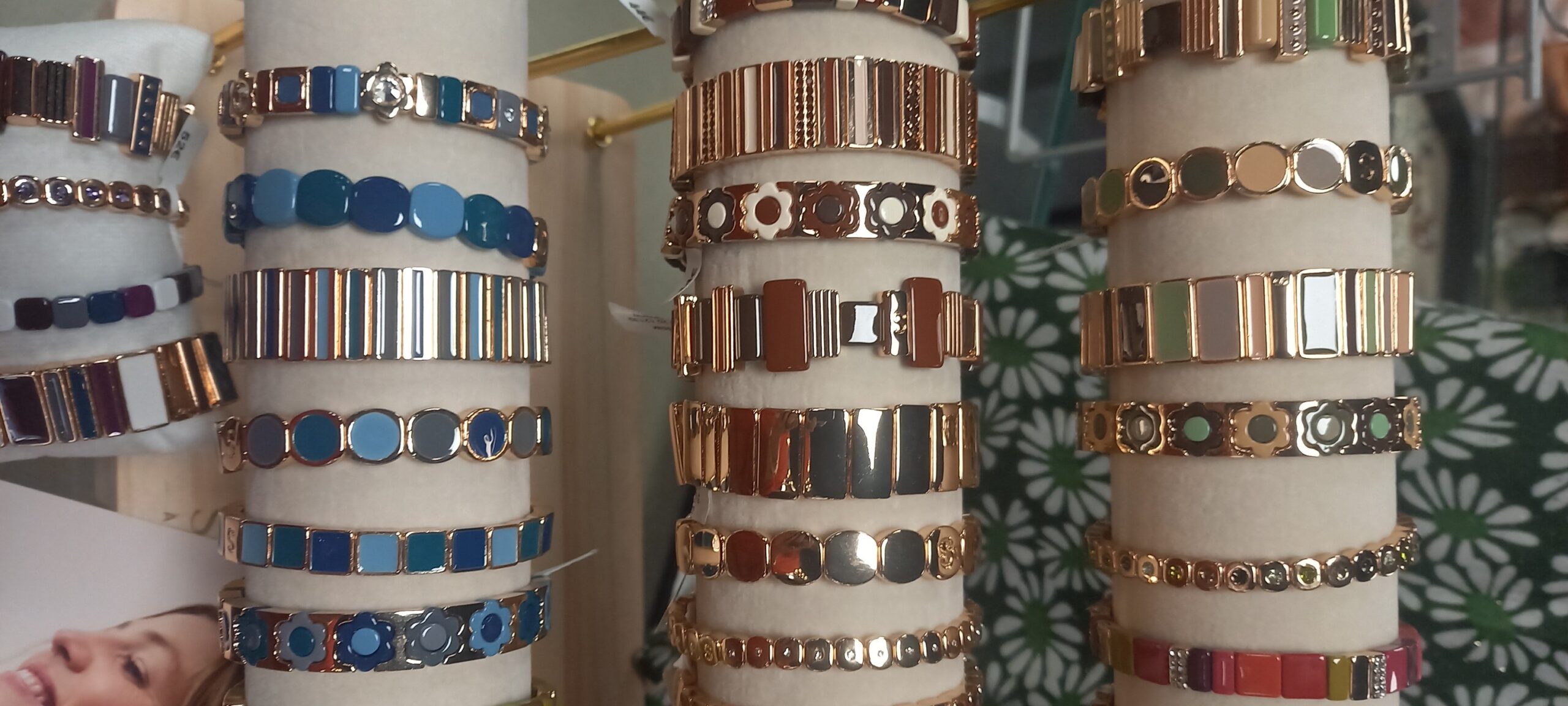 Bijoux fantaisie une touche de personnalité qui illumine chaque style